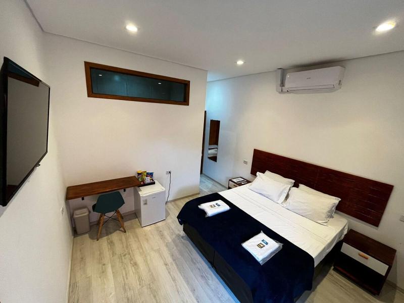 Bistu Hotel image
