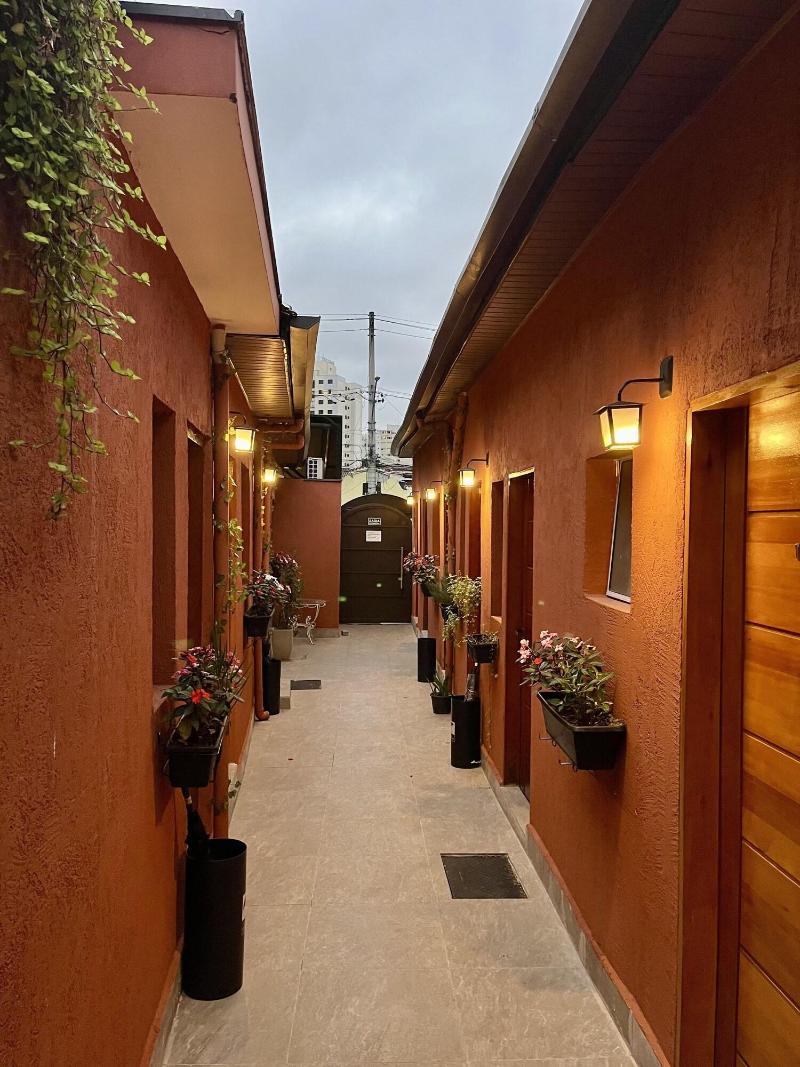 Bistu Hotel image