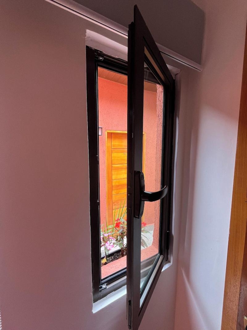 Bistu Hotel image