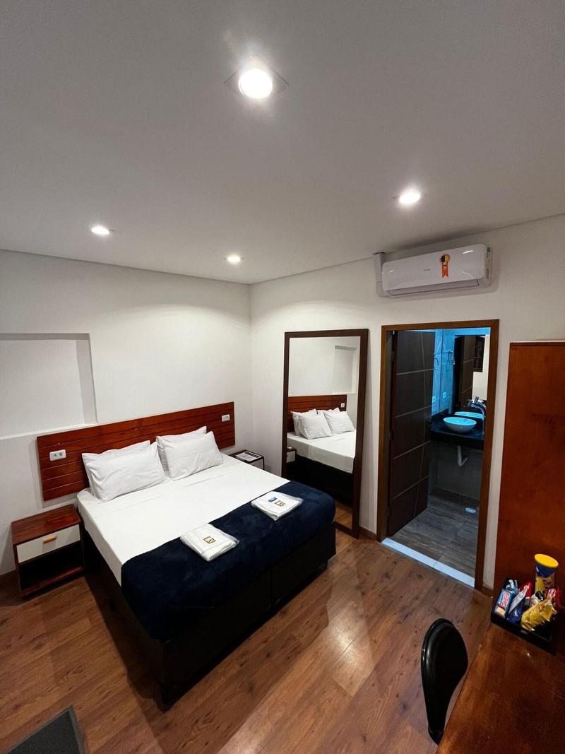 Bistu Hotel image