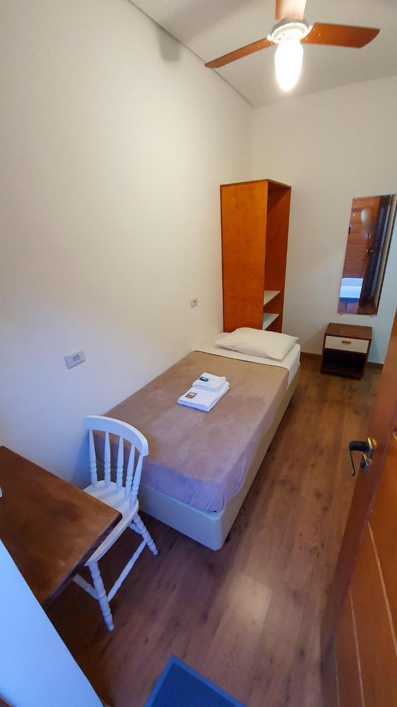 Bistu Hotel image