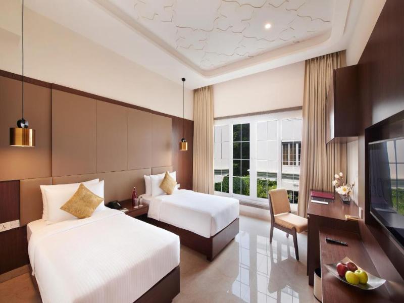 Accord Chrome Airport Hotel image