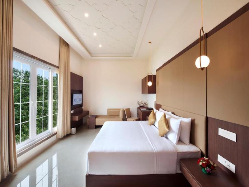 Accord Chrome Airport Hotel image
