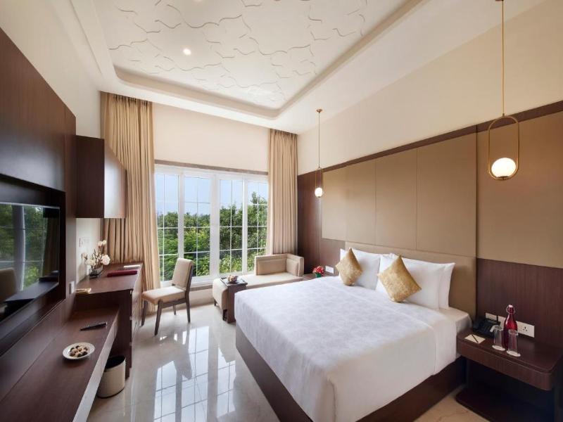 Accord Chrome Airport Hotel image
