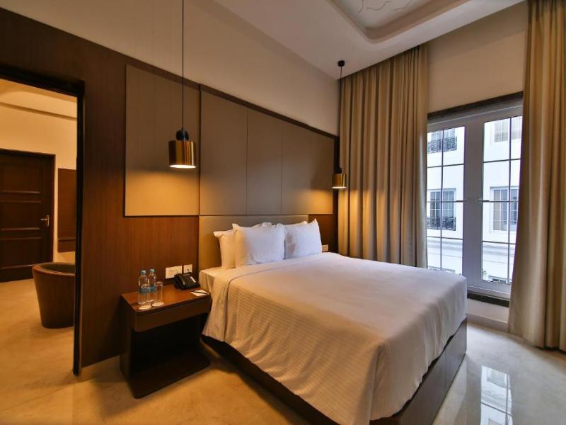 Accord Chrome Airport Hotel image