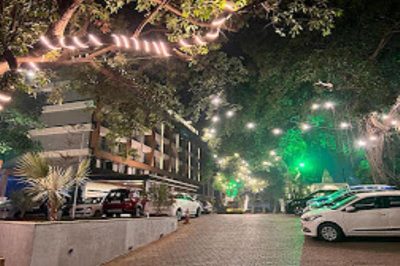 Regenta Sg's Greenotel image