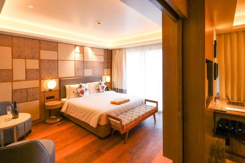 Regenta Sg's Greenotel image