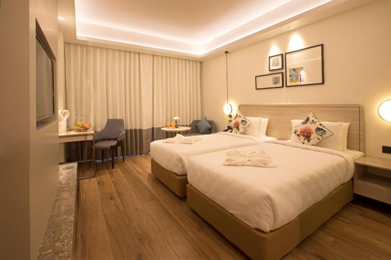 Regenta Sg's Greenotel image