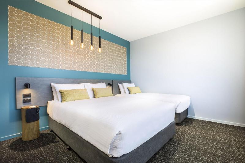Royal Hotel By Nightcap Social image