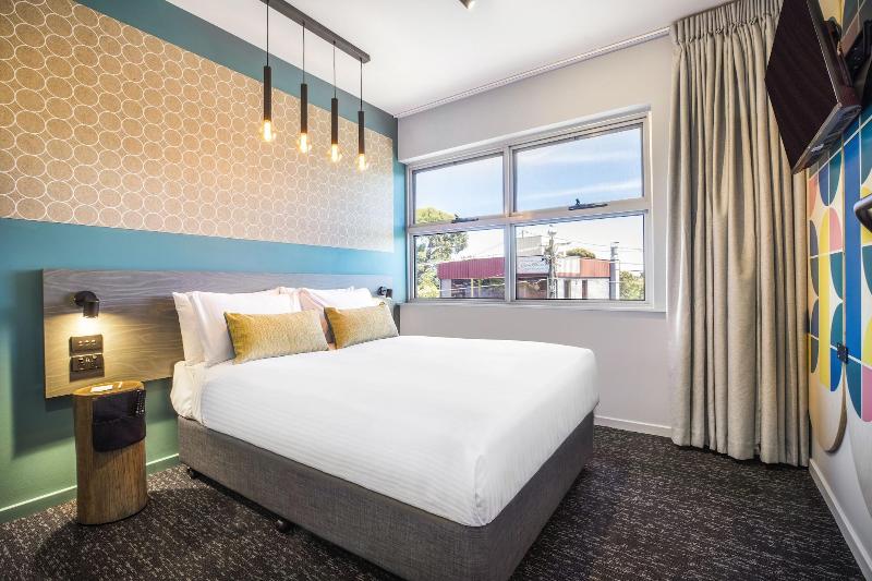 Royal Hotel By Nightcap Social image