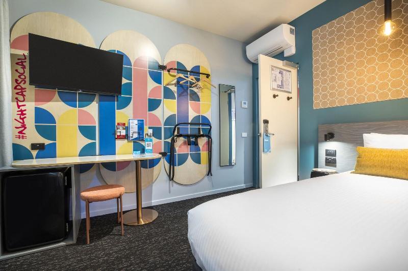 Royal Hotel By Nightcap Social image