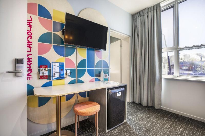Royal Hotel By Nightcap Social image