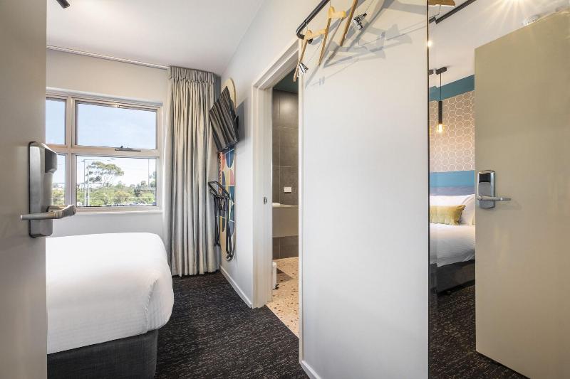 Royal Hotel By Nightcap Social image