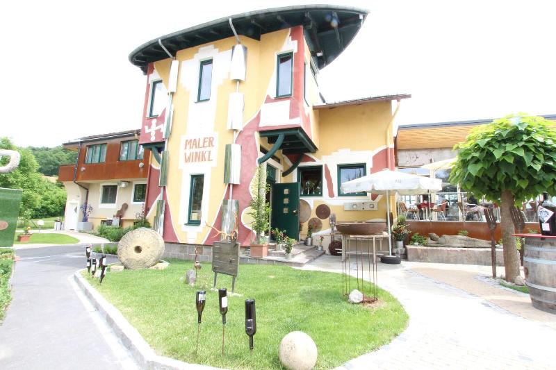 Malerwinkl - Kunsthotel image