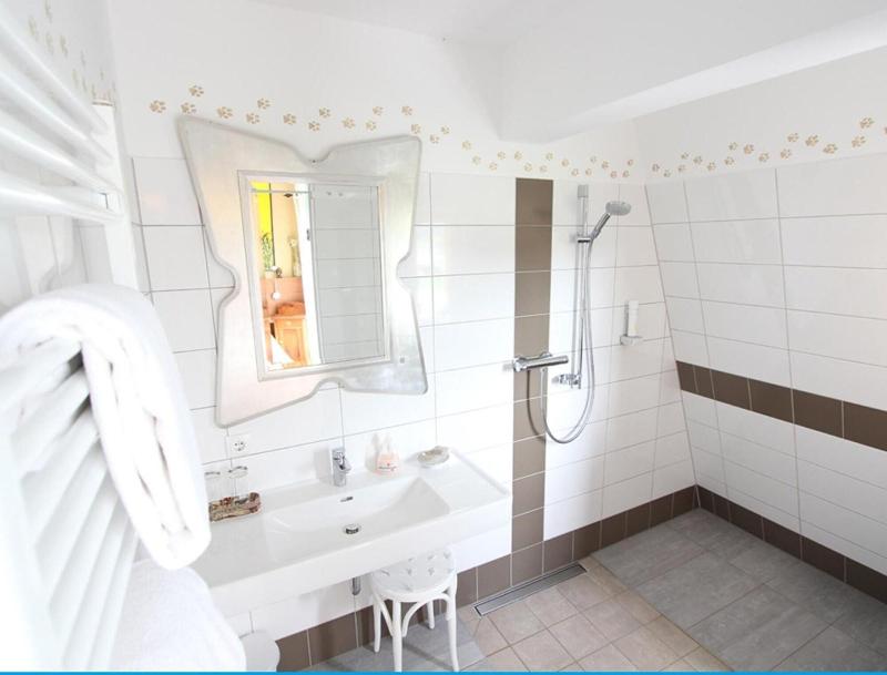Malerwinkl - Kunsthotel image