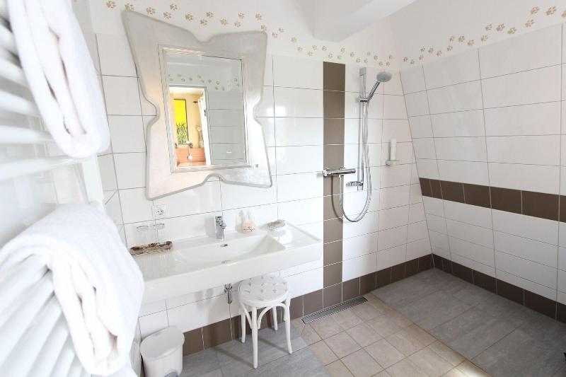 Malerwinkl - Kunsthotel image