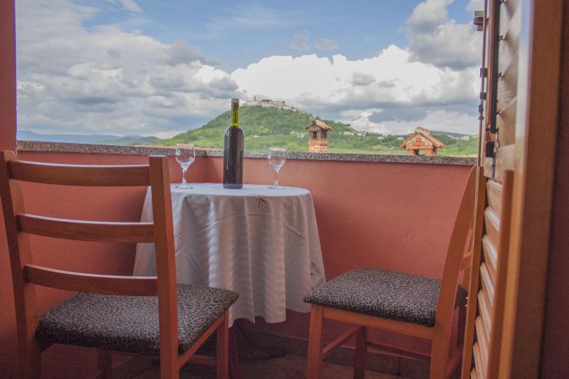 Guest House Valentino image