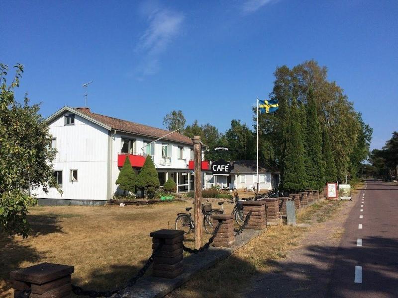 Pensionat Grankullavik image