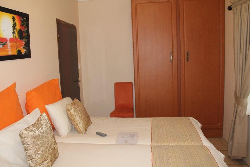 Asante Sana Guesthouse image