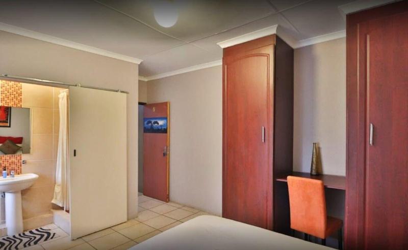 Asante Sana Guesthouse image