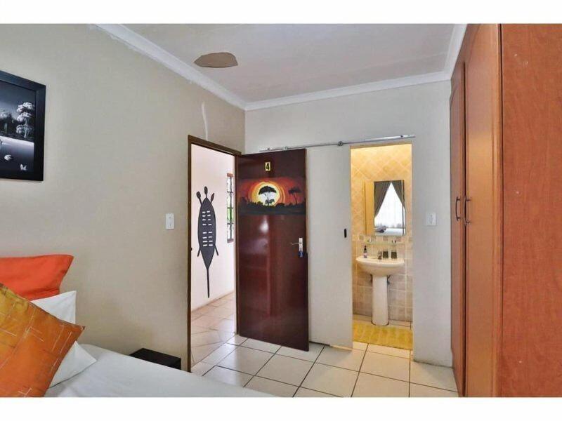 Asante Sana Guesthouse image