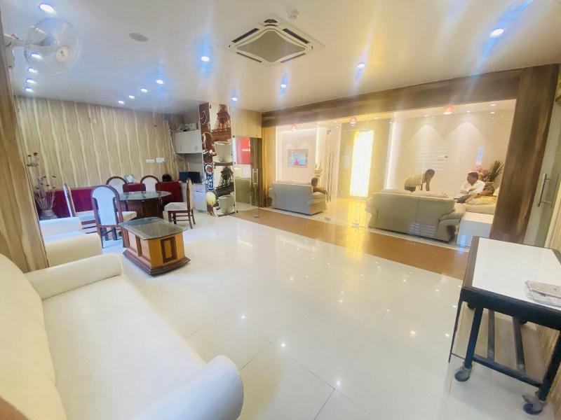 Ratana International image
