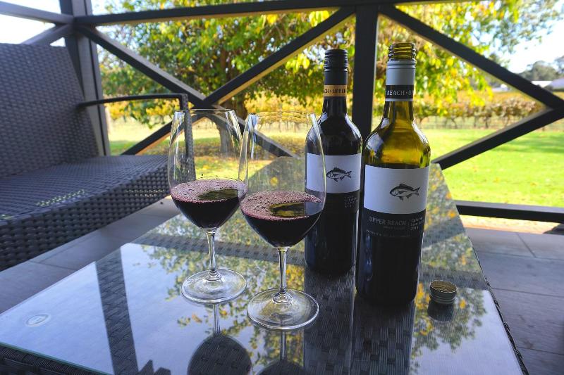 Vineyard Cottage At Upper Reach Winery image