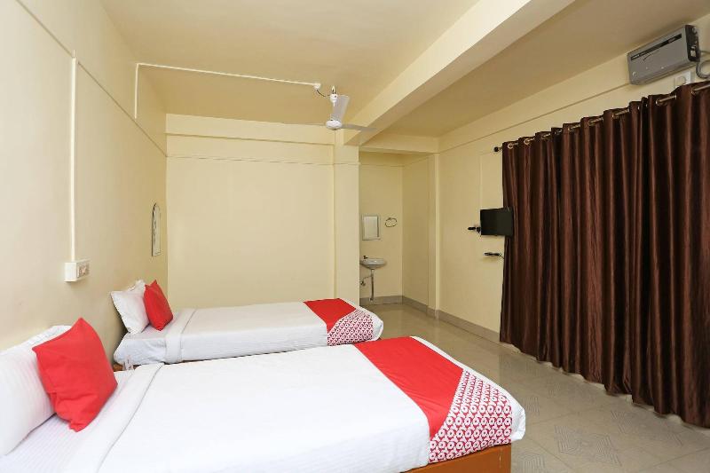 9800 Shree Krishna Guest House image