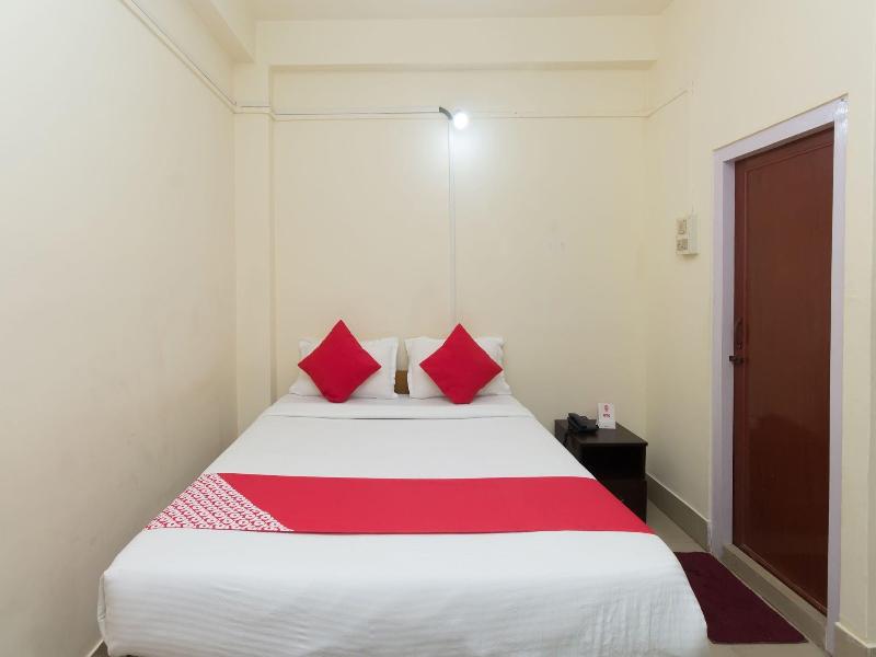 9800 Shree Krishna Guest House image