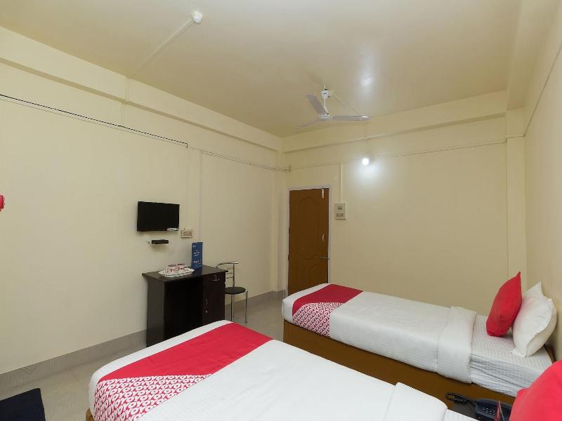 9800 Shree Krishna Guest House image