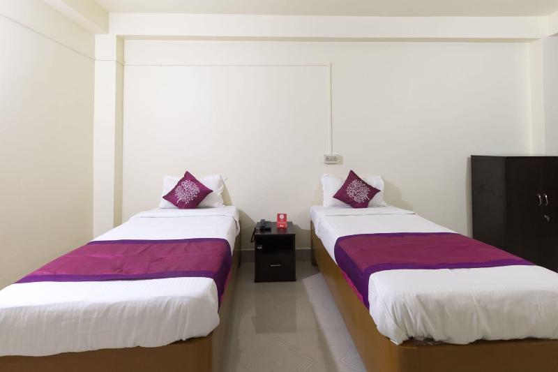 9800 Shree Krishna Guest House image