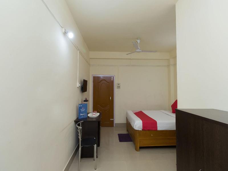 9800 Shree Krishna Guest House image