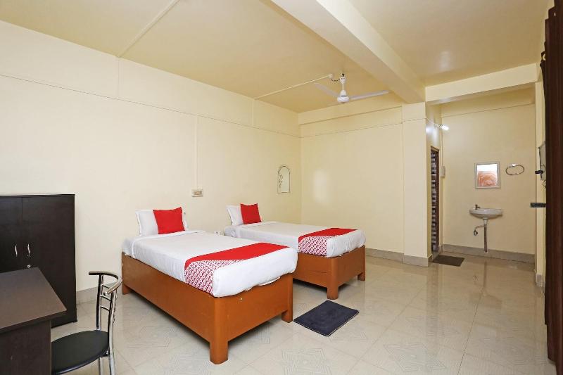 9800 Shree Krishna Guest House image