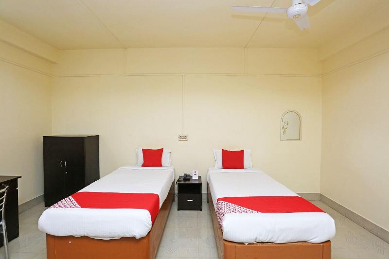 9800 Shree Krishna Guest House image