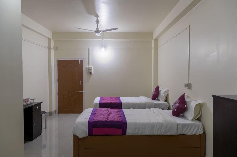 9800 Shree Krishna Guest House image