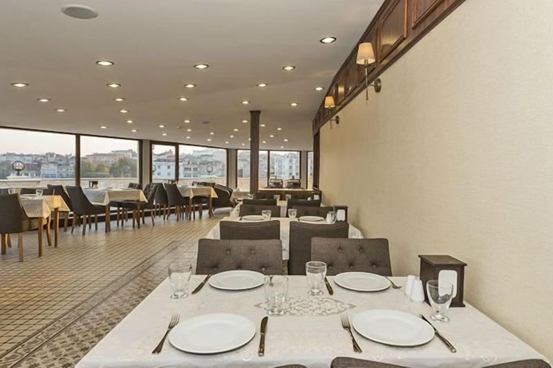 Romeo Hotel image