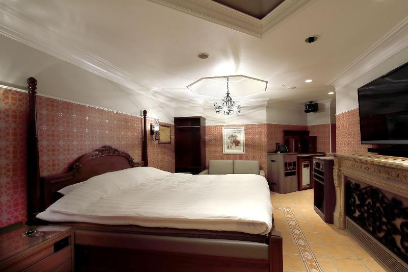 Hotel Valentine Togo - Adults Only image