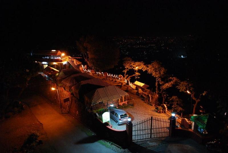 Jharipani Castle image