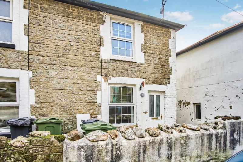Pebble Cottage image