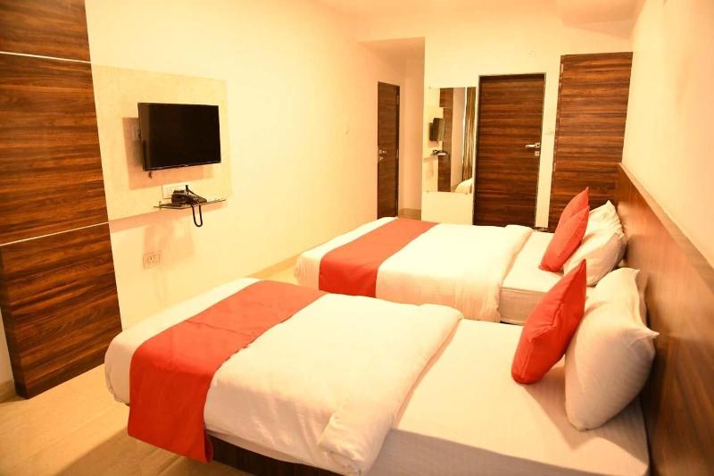 Hotel Royal Orbit image
