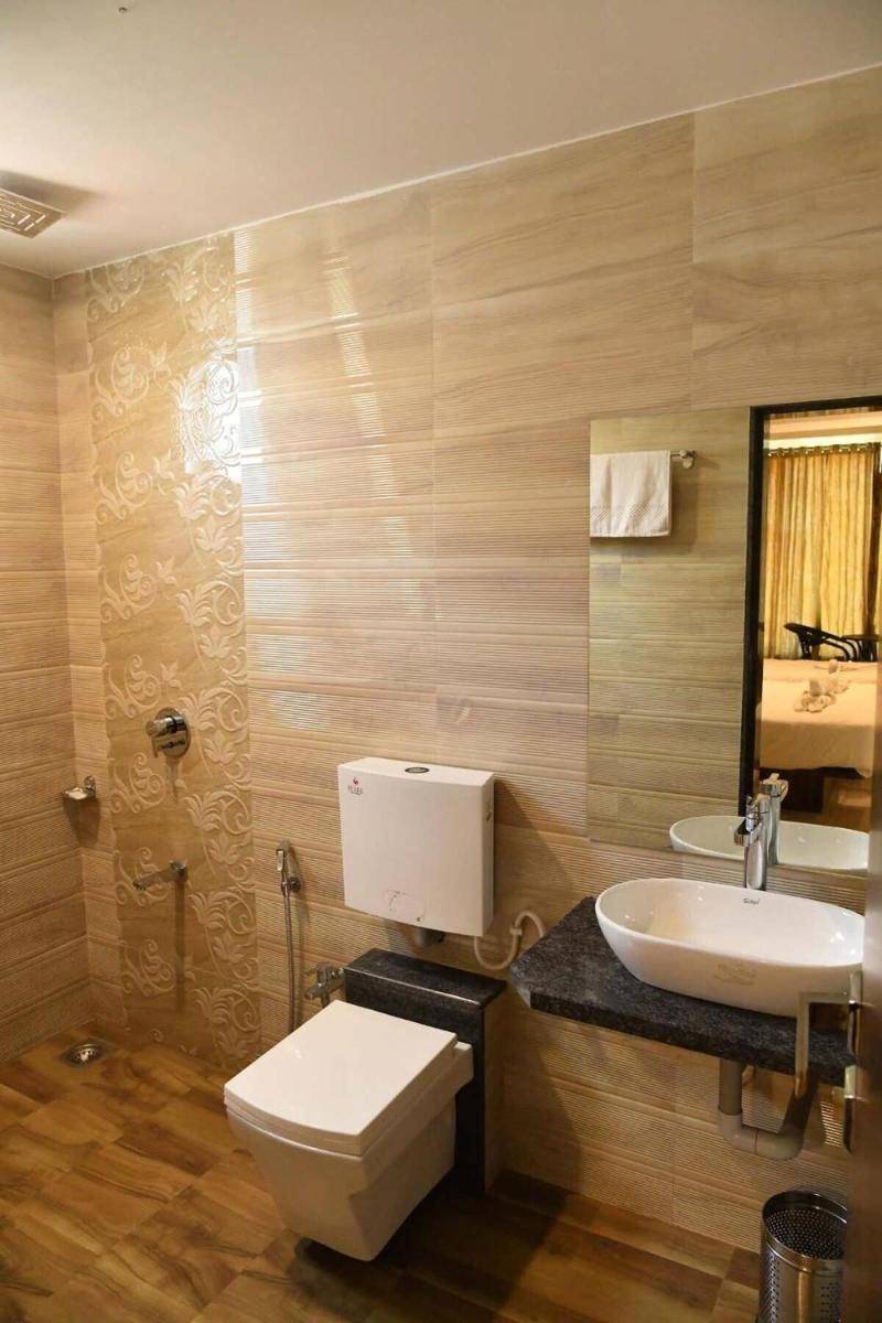 Hotel Royal Orbit image