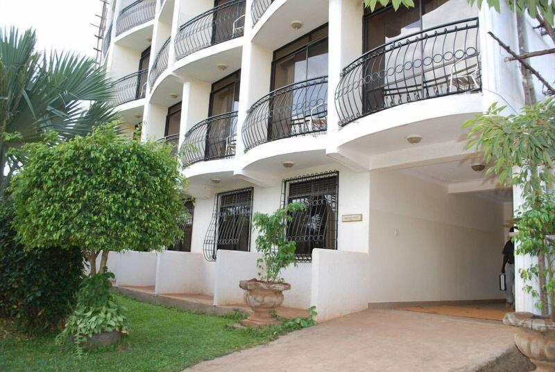 Rest Gardens image