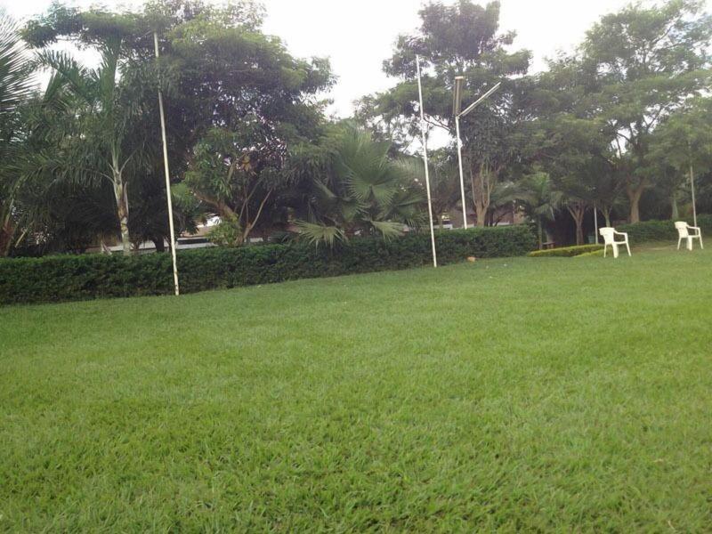 Rest Gardens image