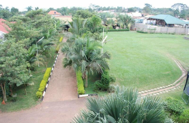 Rest Gardens image