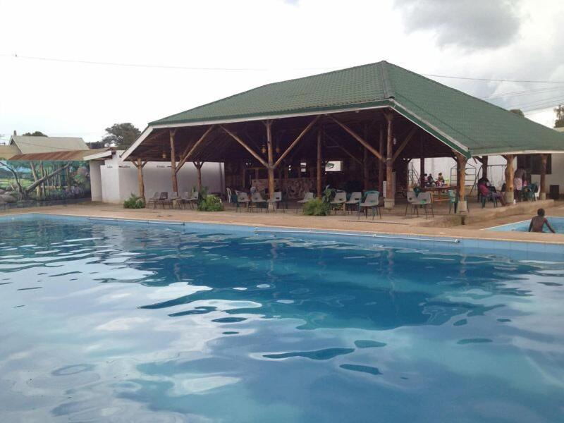 Rest Gardens image