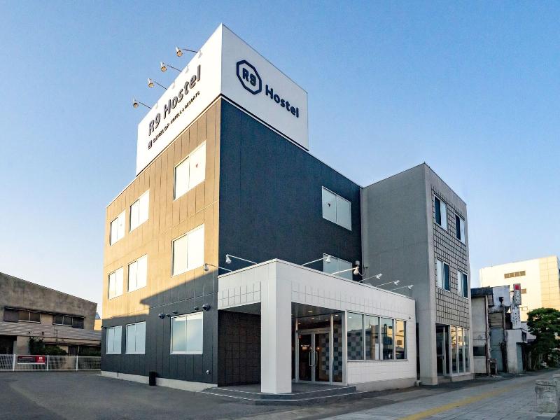 R9 Hostel Tochigi Station image