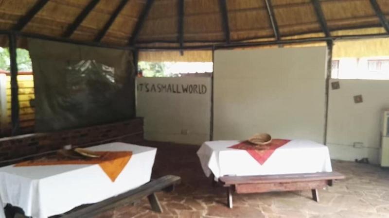 It's A Small World Backpackers Lodge - Hostel image