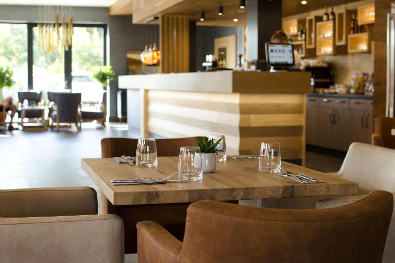 Azza Hotel & Restaurant image