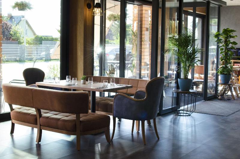 Azza Hotel & Restaurant image