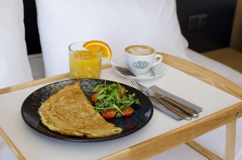 Azza Hotel & Restaurant image